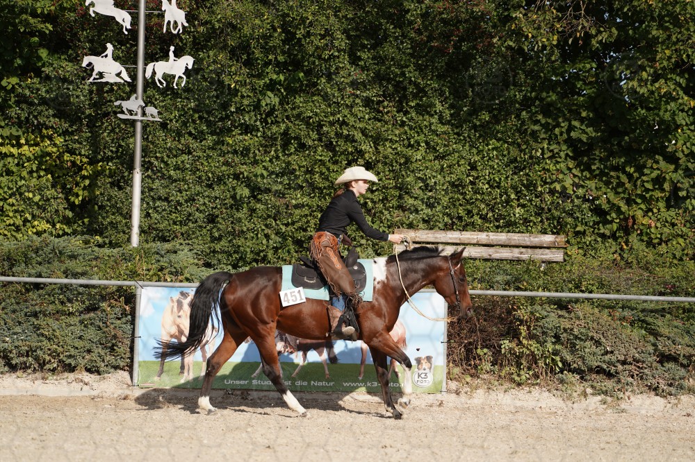 s_A_908413.JPG